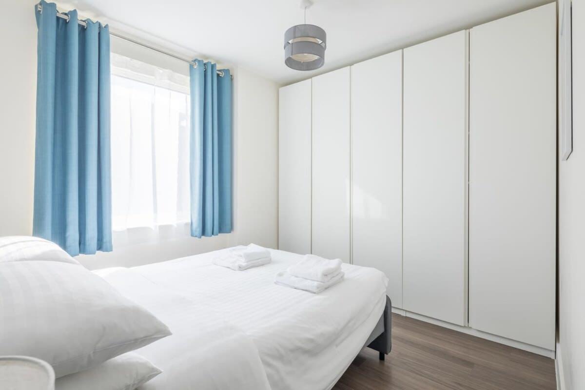 Stylish 1 Min To Station With Balcony Apartment